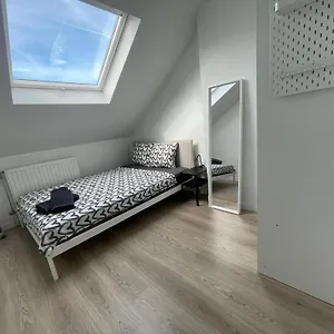 Schaerbeek 2 Homestay Brussels