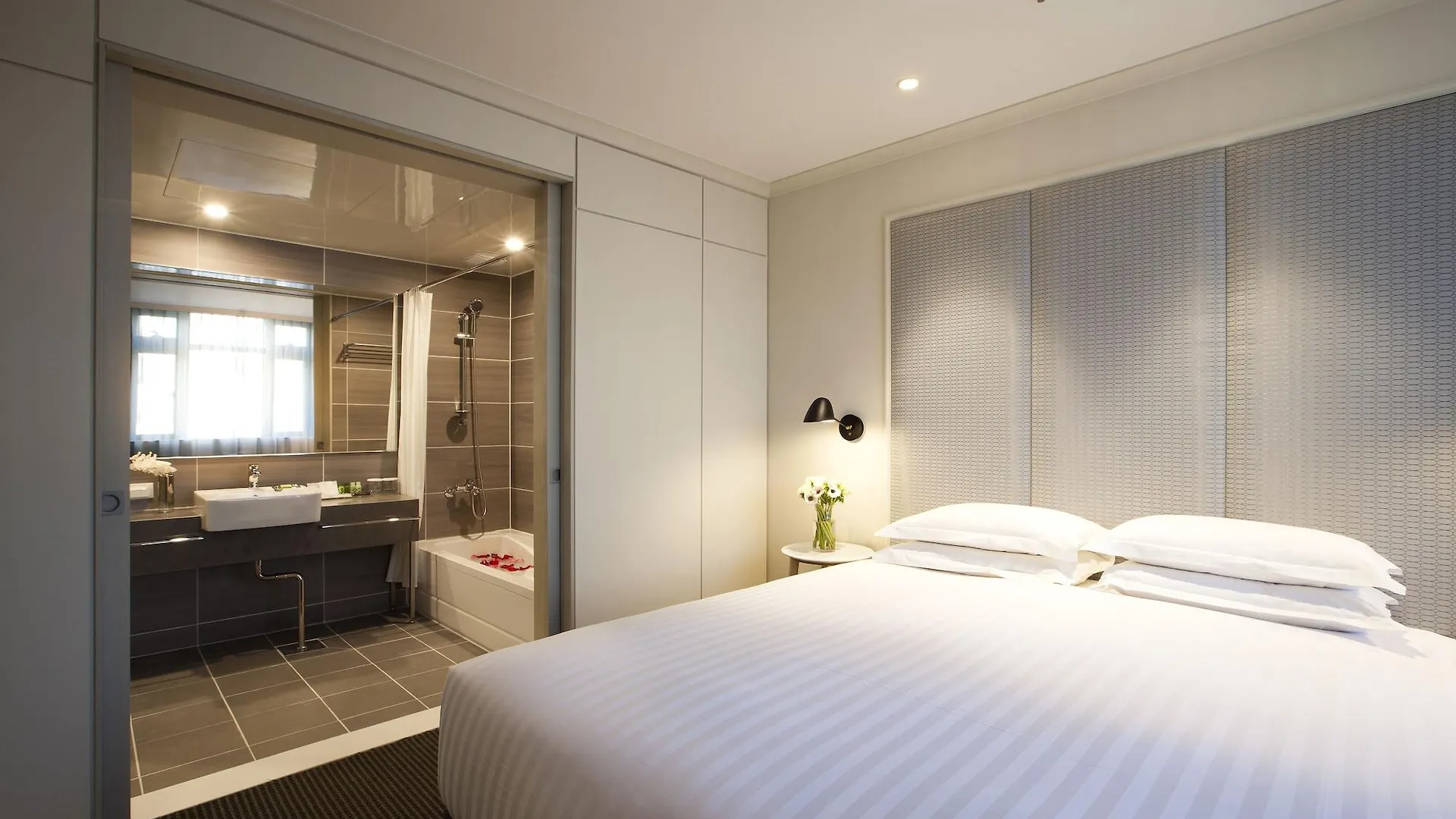 G2 Hotel Myeongdong Seoul 4*,  South Korea